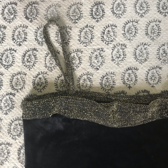 Cropped velvet top with gold detail vintage - Picture 2 of 3